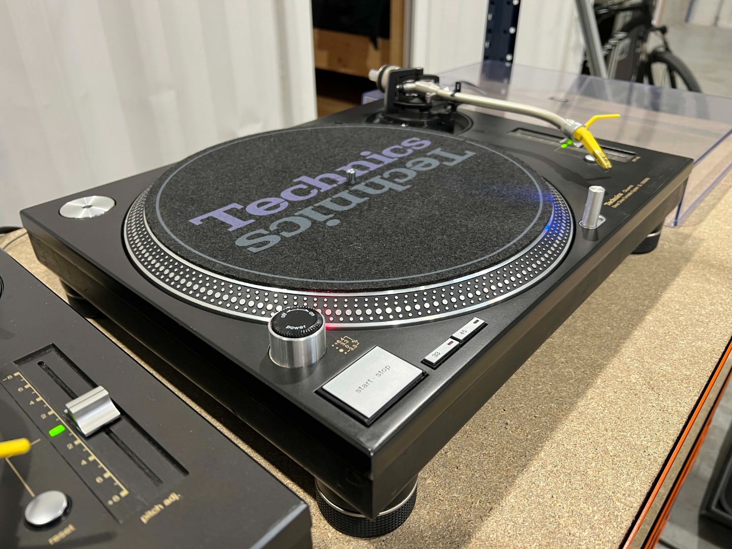 2x Technics SL-1200MK6 from private collection | 2750 EUR